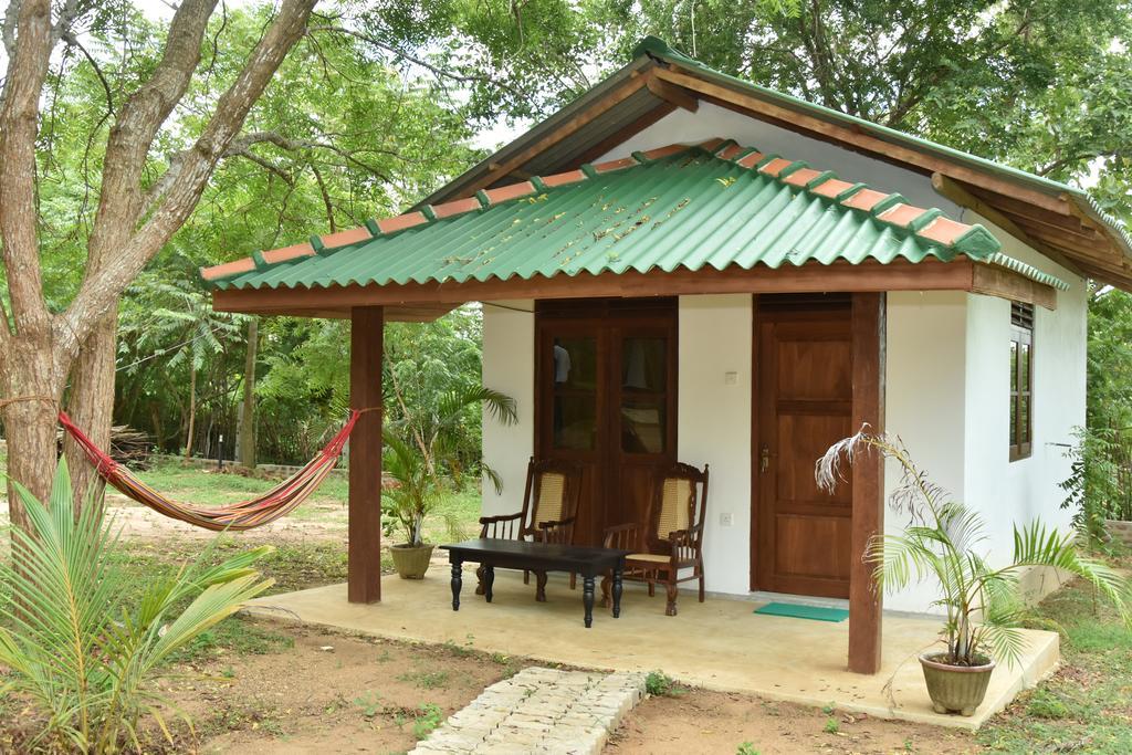 King'S Elephant Cabanas & Restaurant タンガラ エクステリア 写真